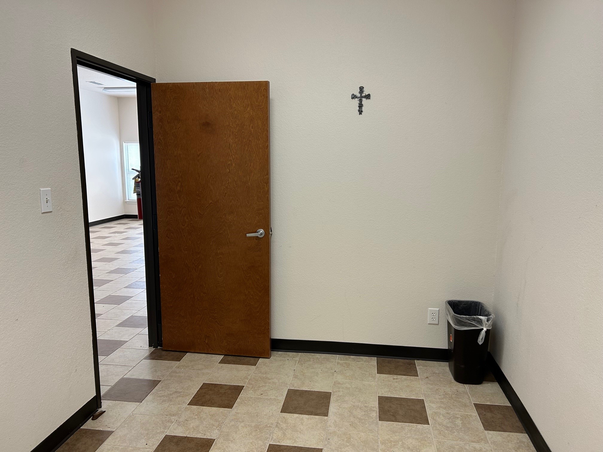 1905 Bedford Road Bedford TX 76021