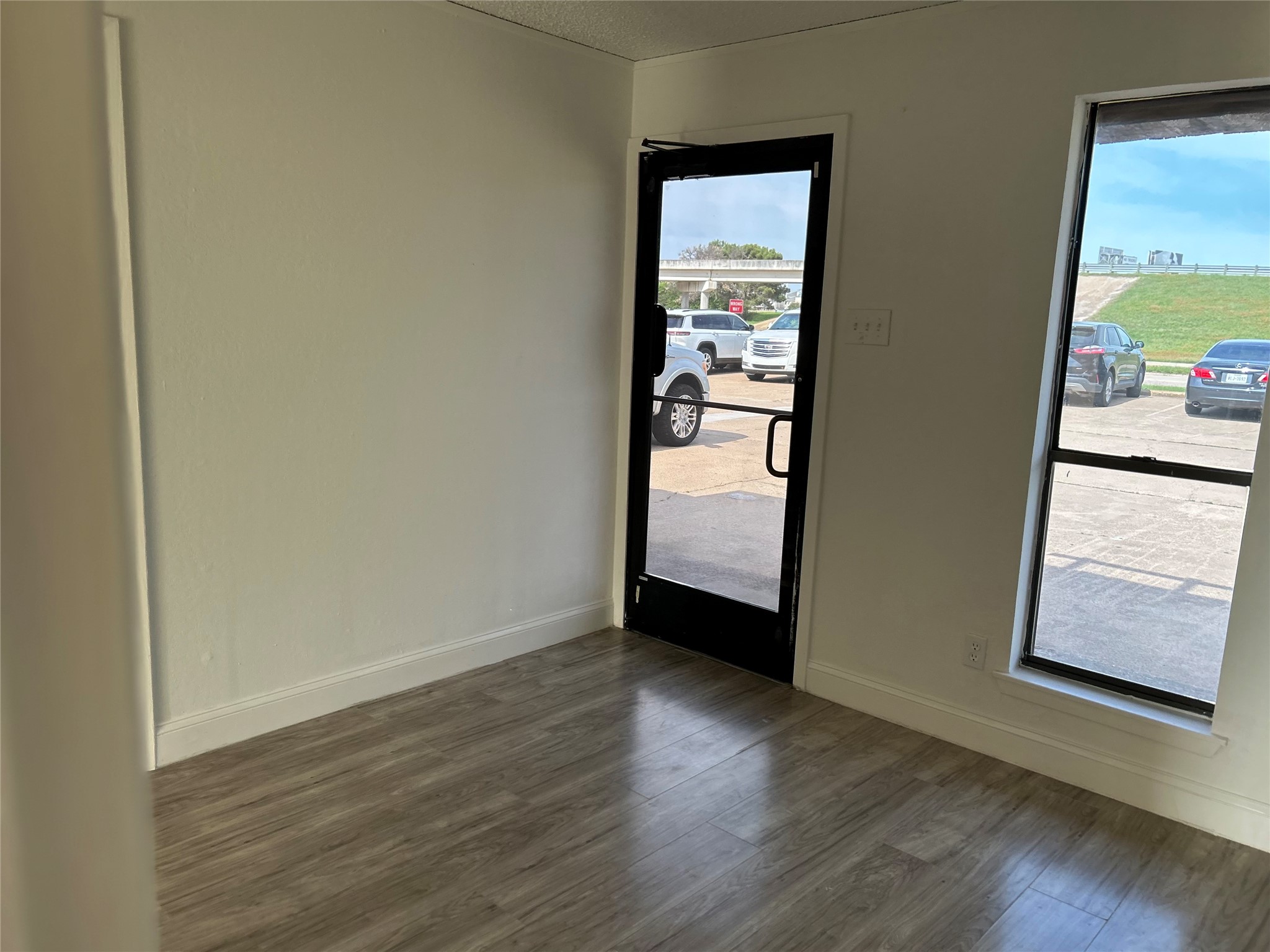 320 N Jim Wright Freeway White Settlement TX 76108