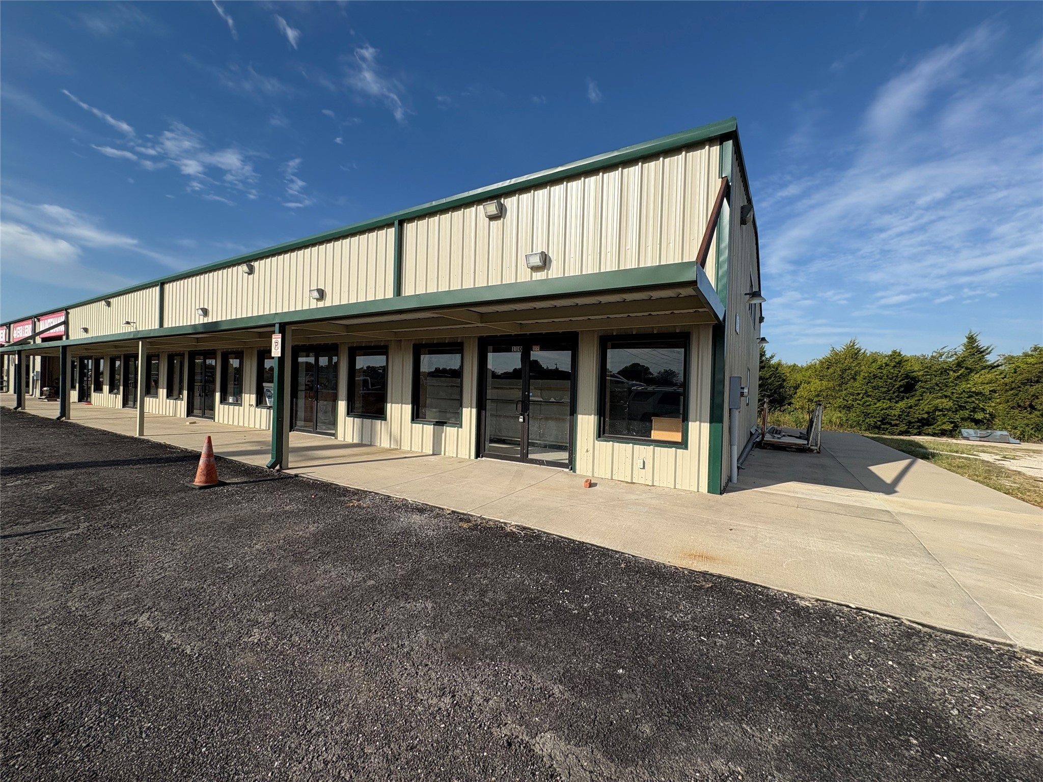 902 Elliott Road Southmayd TX 75092