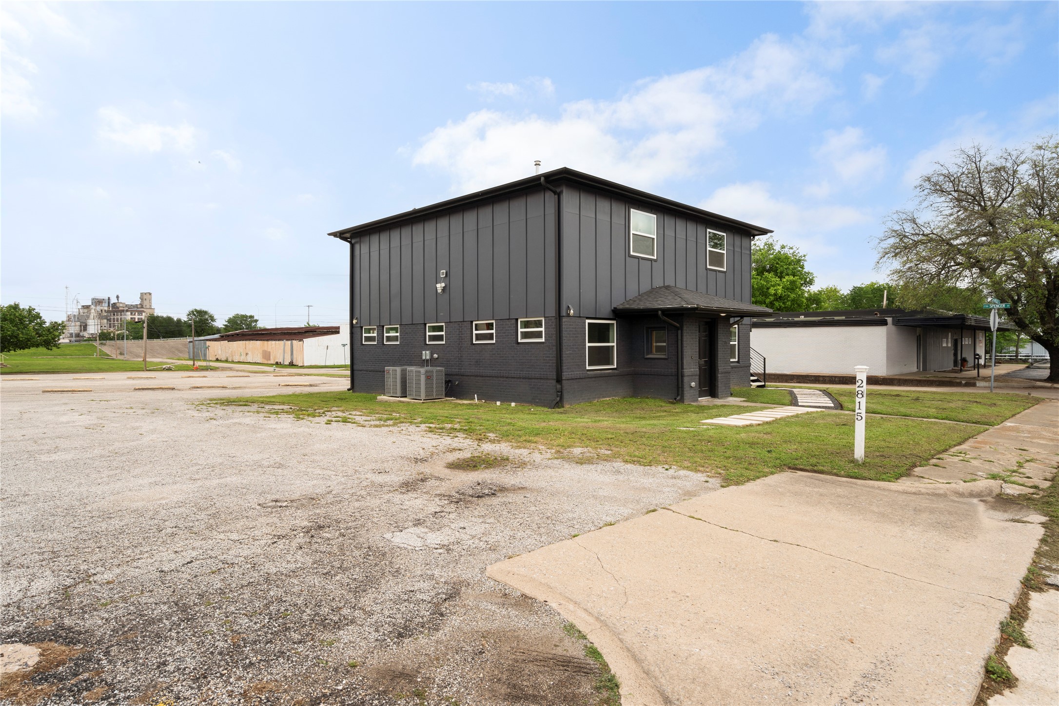 2815 Wesley Street Greenville TX 75401