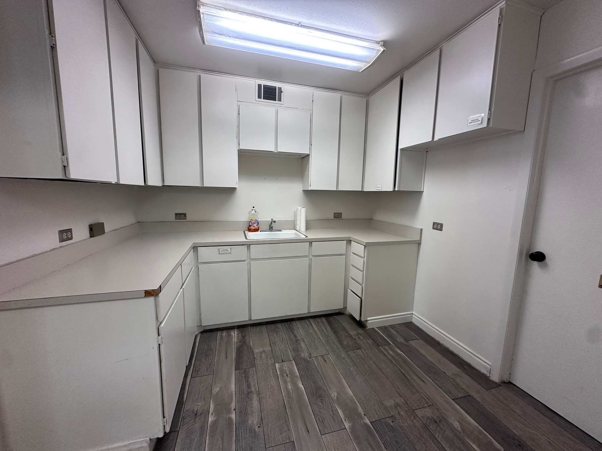 201 Ferris Avenue Waxahachie TX 75165