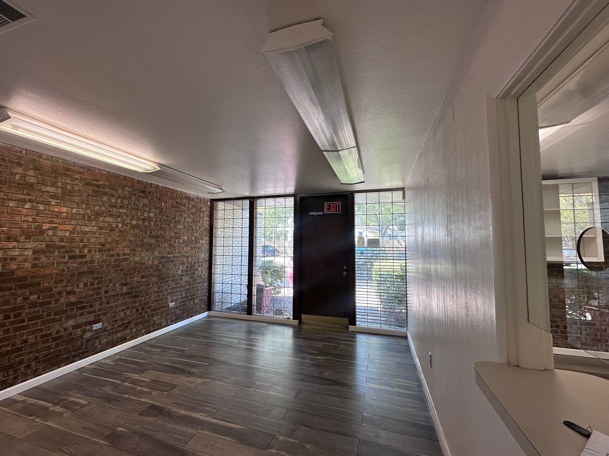 201 Ferris Avenue Waxahachie TX 75165