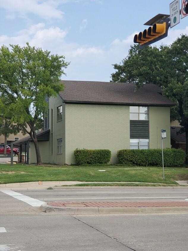 700 Londonderry Lane Denton TX 76205