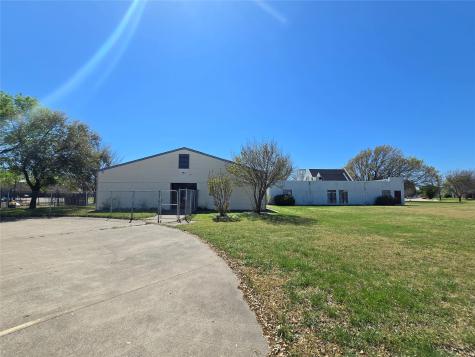 4501 Matthew Road Grand Prairie TX 75052