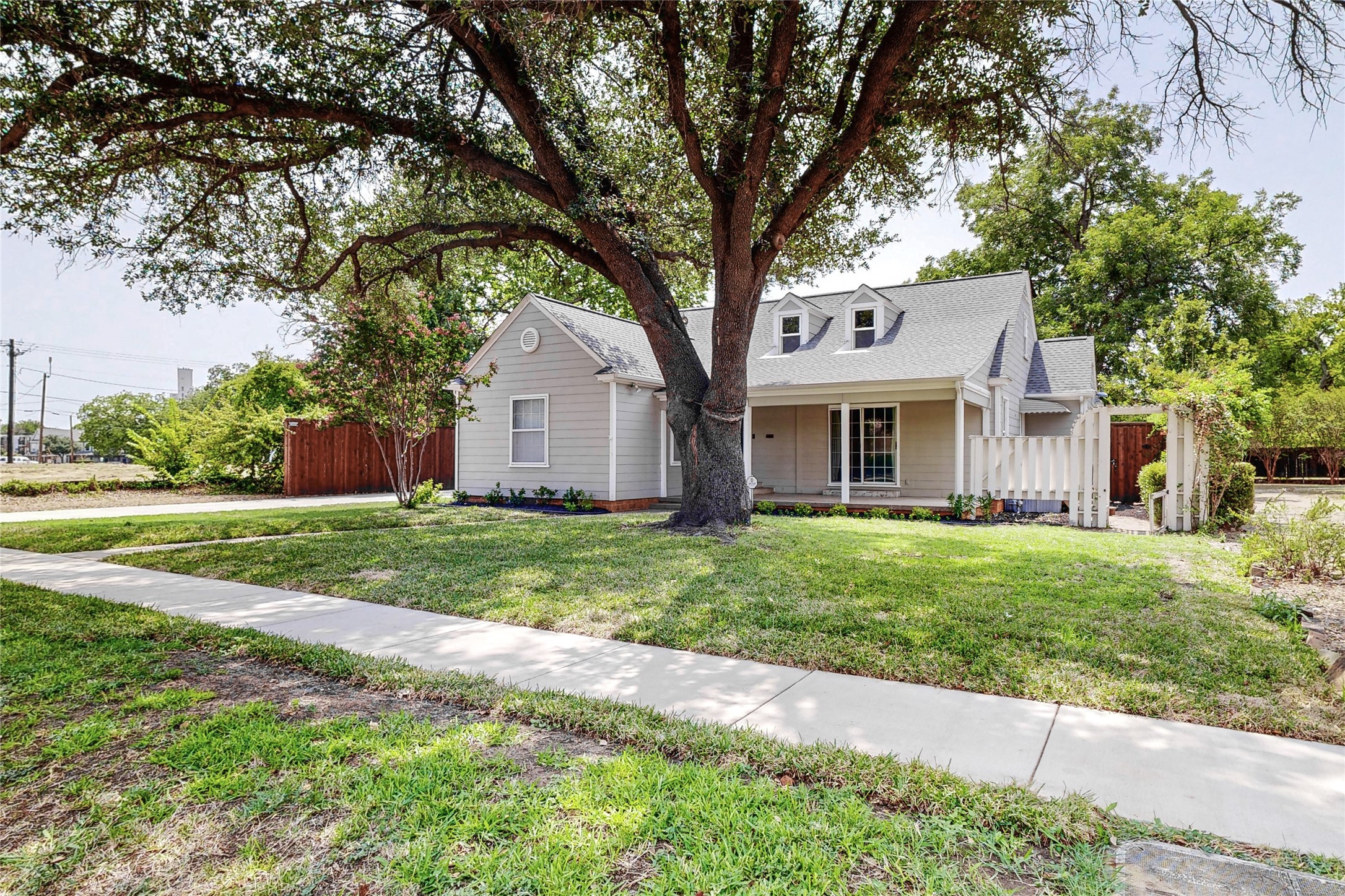 223 W Sycamore Street Denton TX 76201