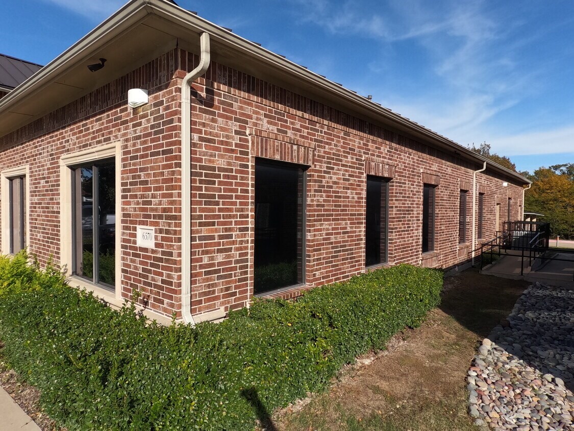 6570 Naaman Forest Boulevard Garland TX 75044