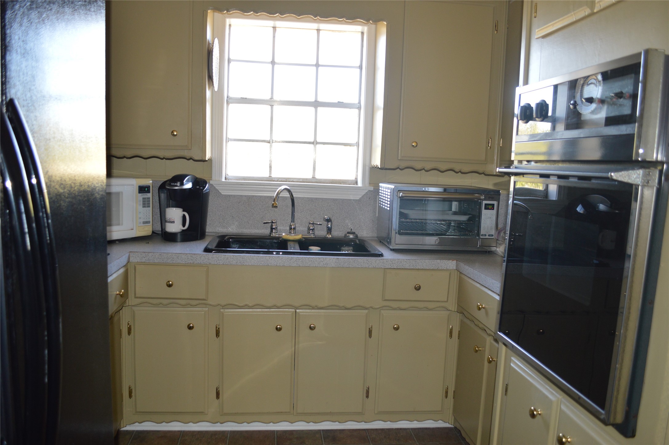 802 W Front Street De Kalb TX 75559