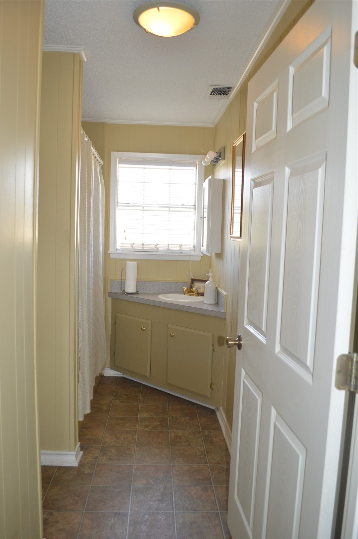802 W Front Street De Kalb TX 75559