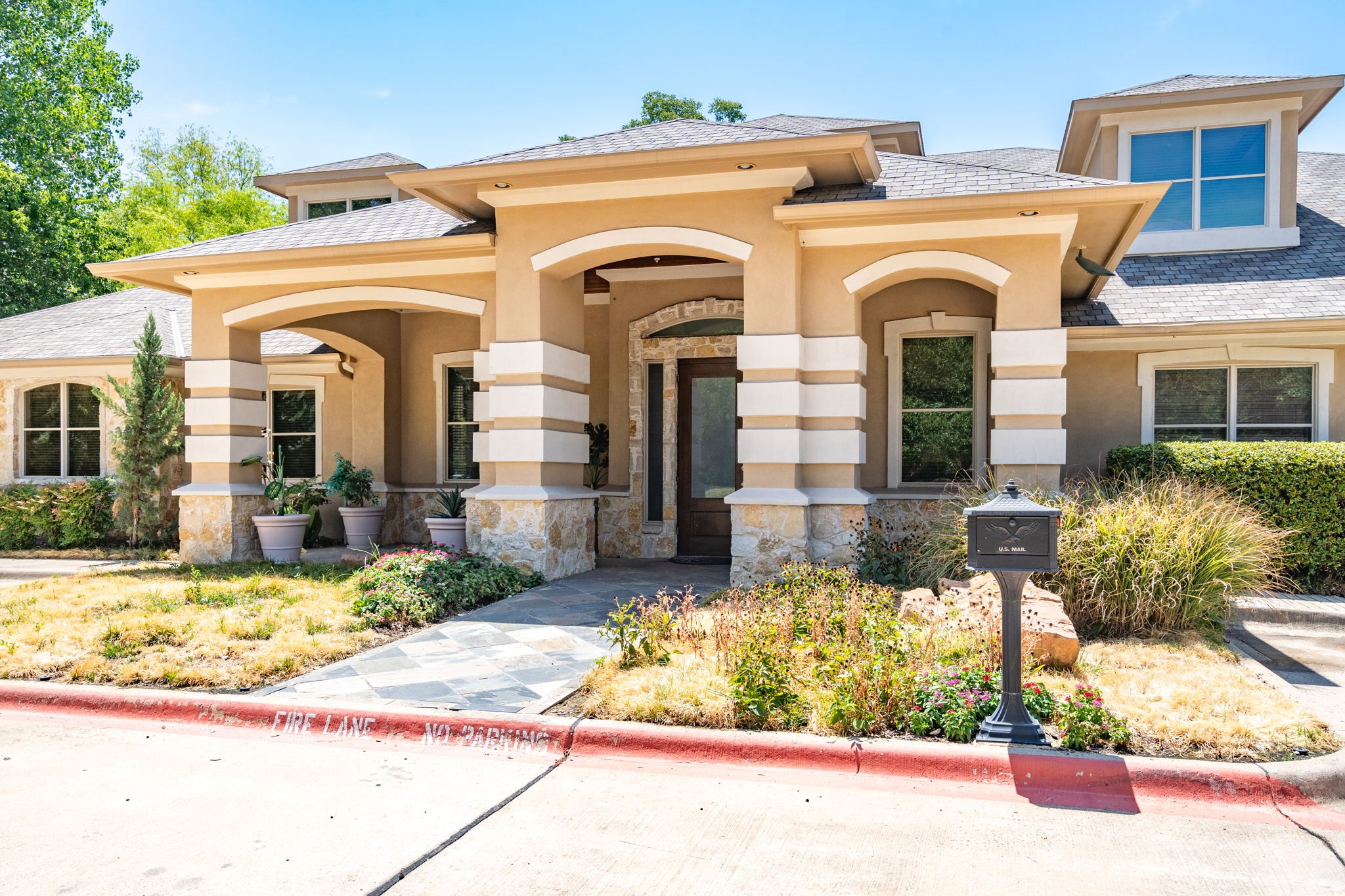 2405 Mustang Drive Grapevine TX 76051