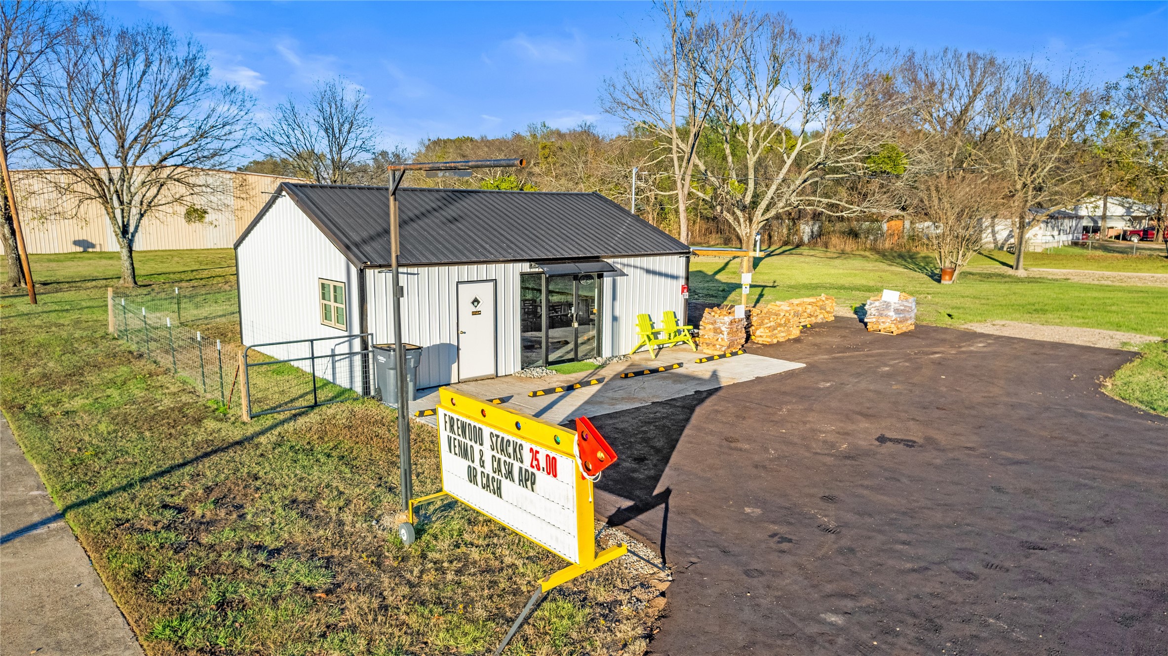 100 E Oak Street Yantis TX 75497