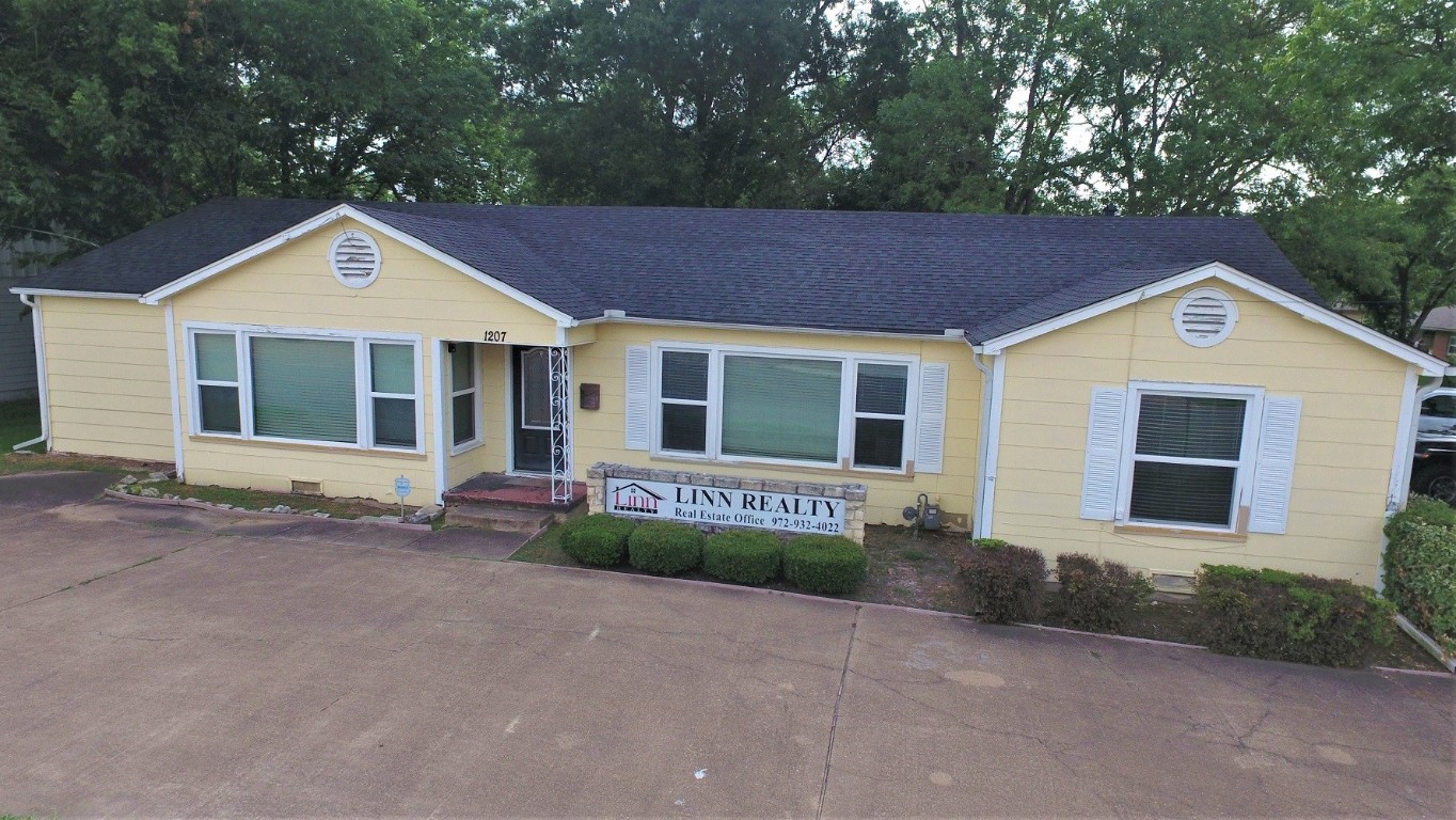1207 S Washington Street Kaufman TX 75142