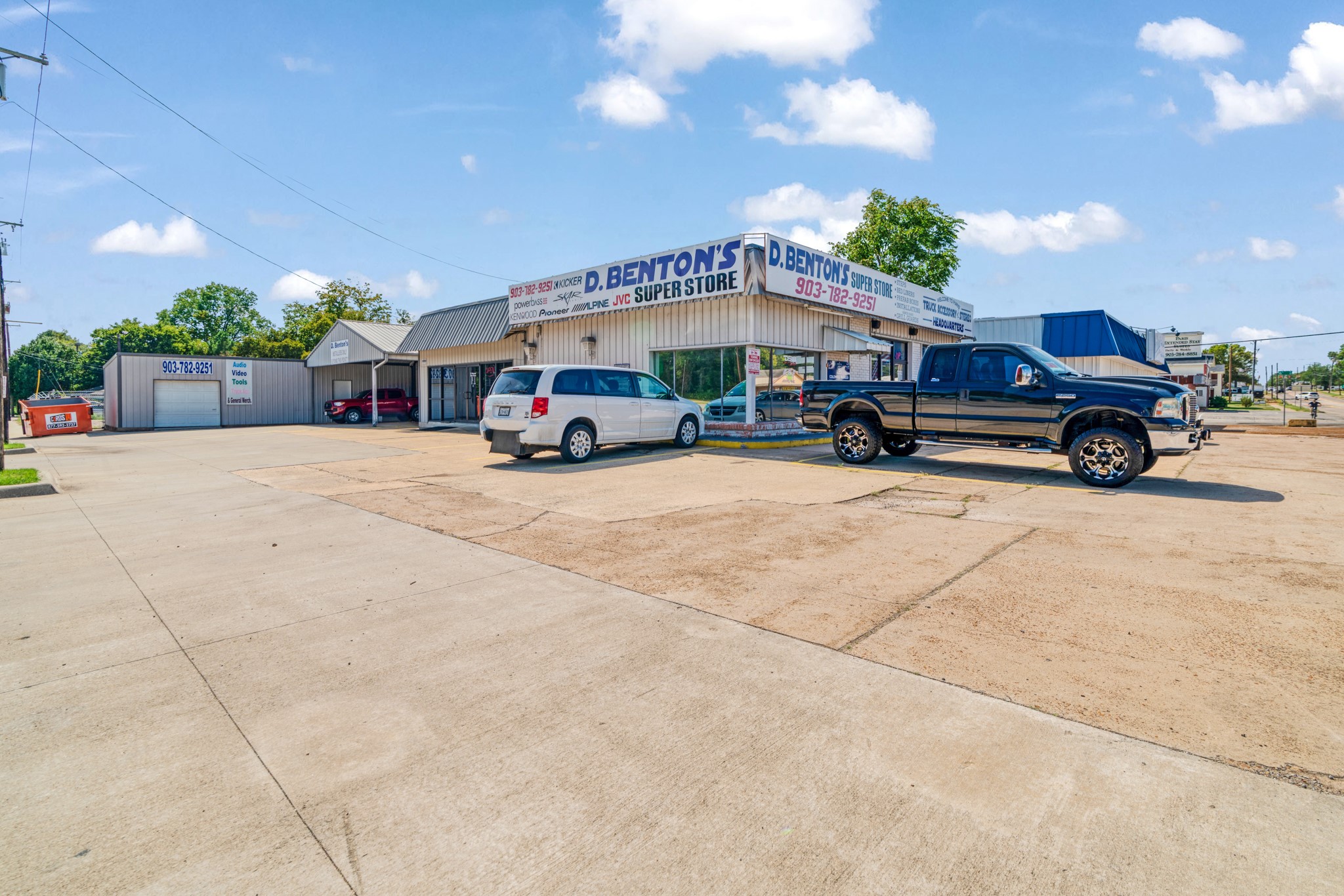 1626 Lamar Avenue Paris TX 75460