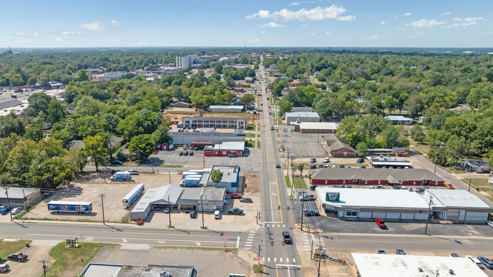 1626 Lamar Avenue Paris TX 75460