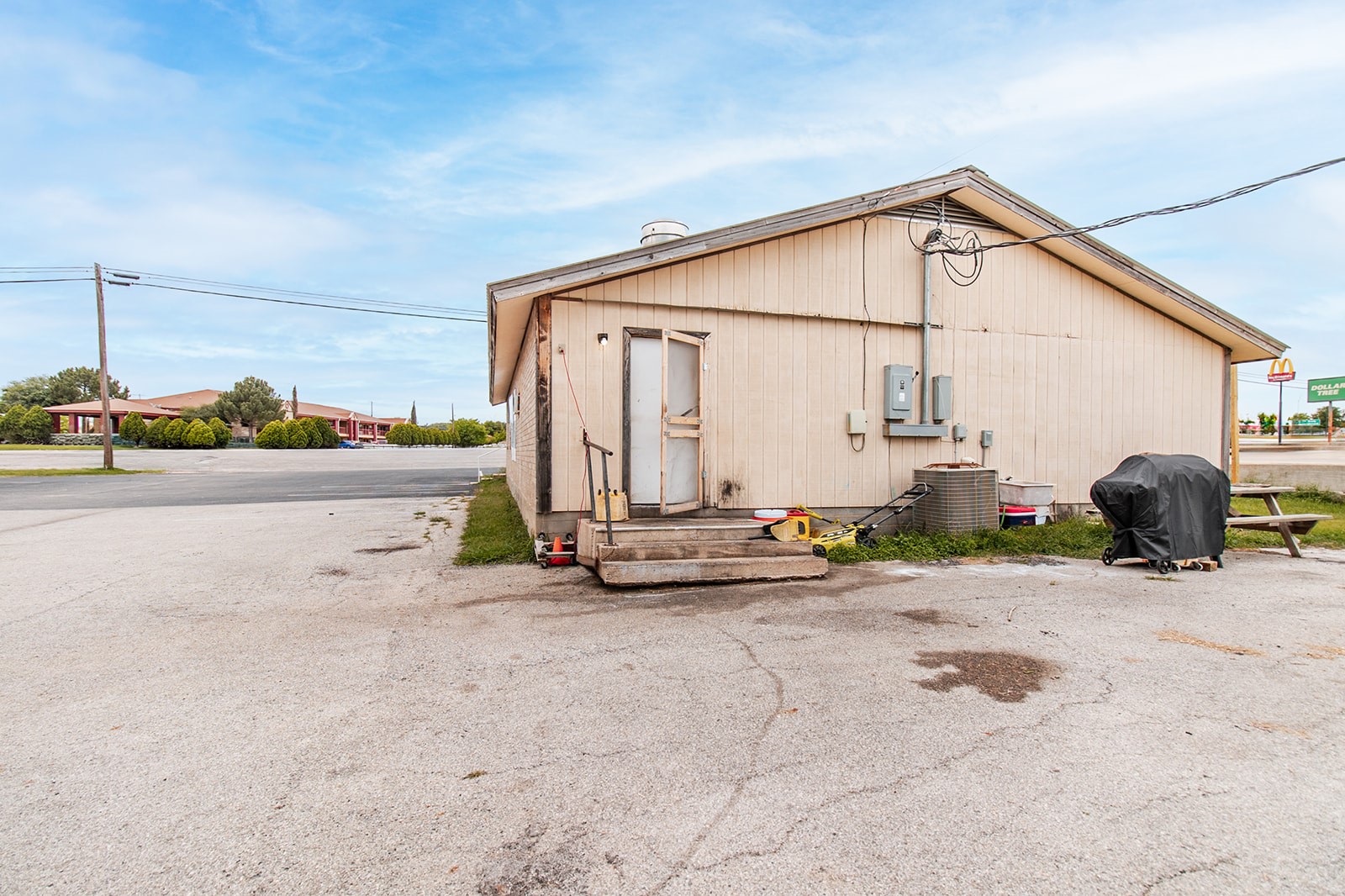 2105 S Bridge Street Brady TX 76825