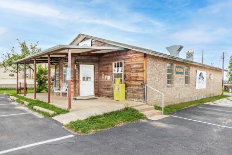 2105 S Bridge Street Brady TX 76825