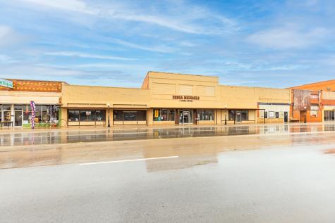 1242 Commercial Avenue Anson TX 79501