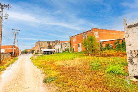 1242 Commercial Avenue Anson TX 79501