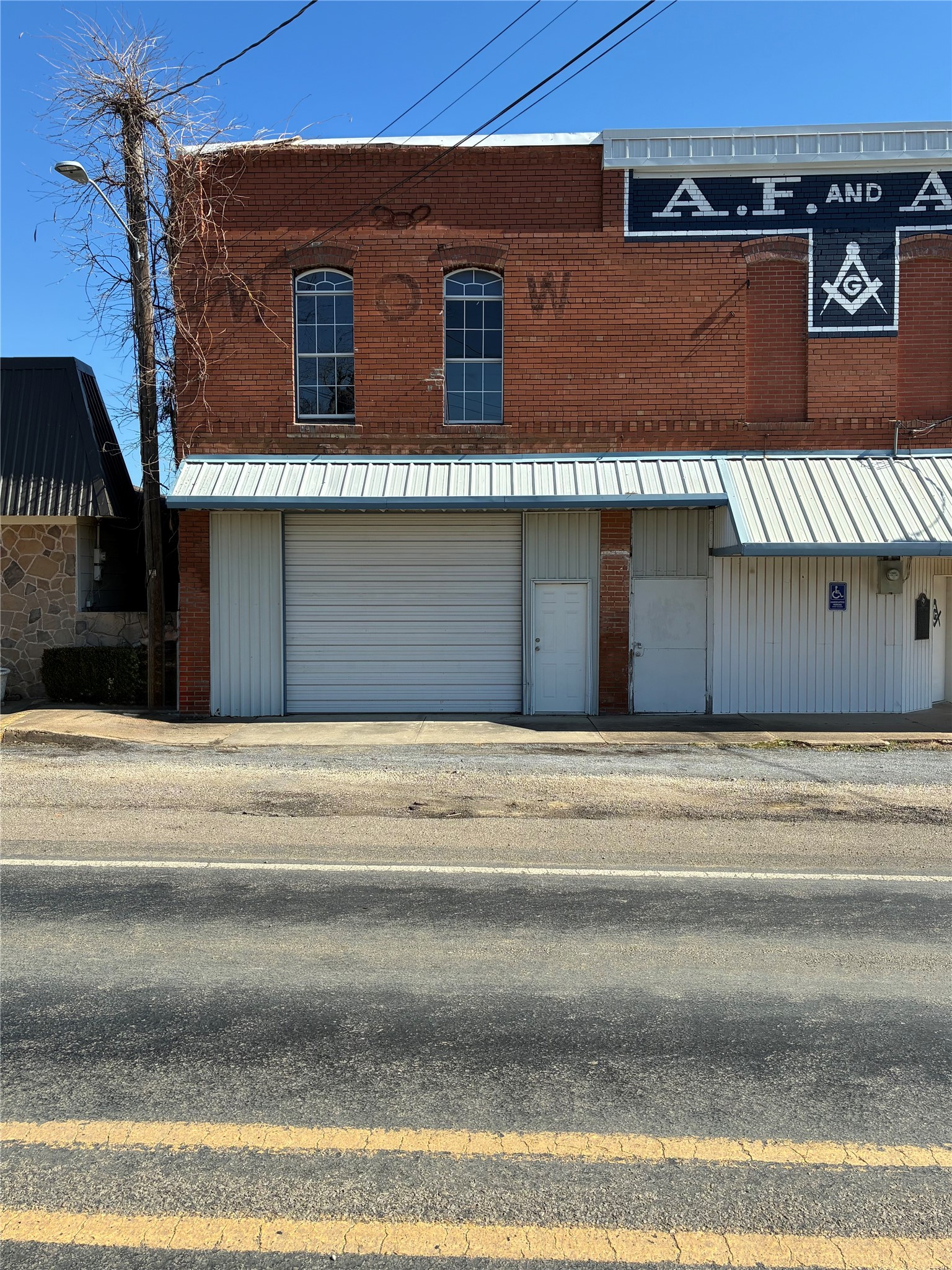 204 N Main Street Ector TX 75439