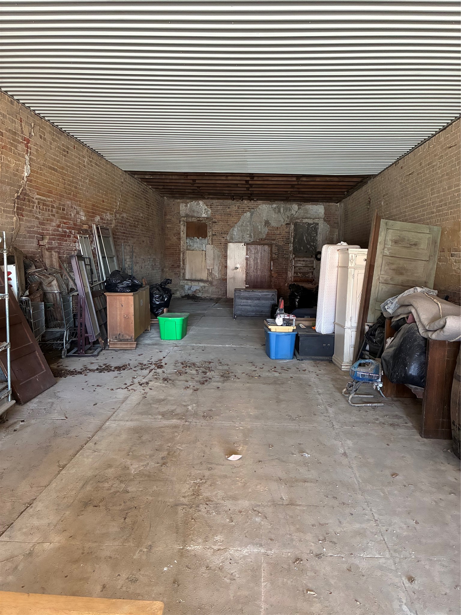 204 N Main Street Ector TX 75439