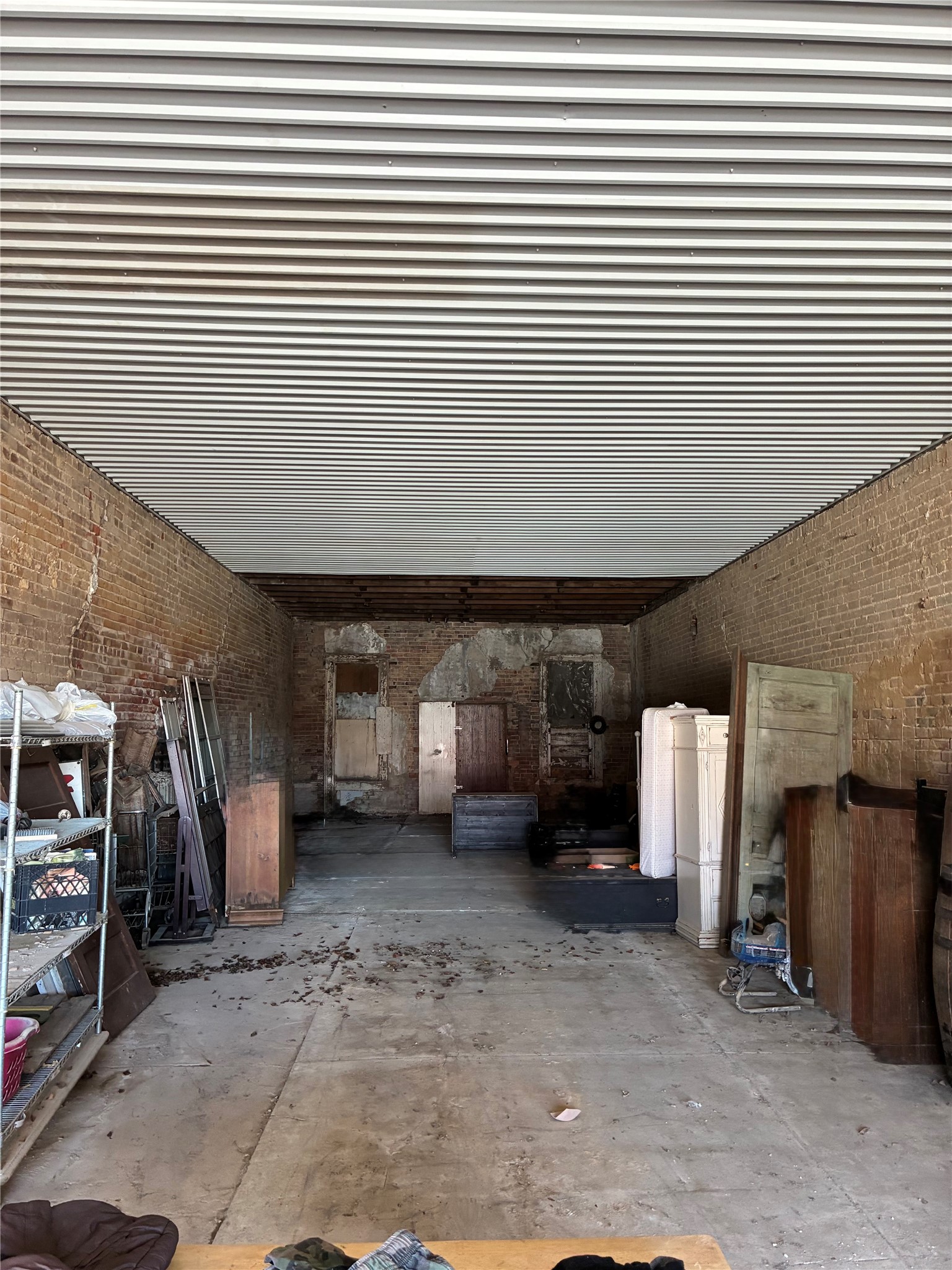 204 N Main Street Ector TX 75439