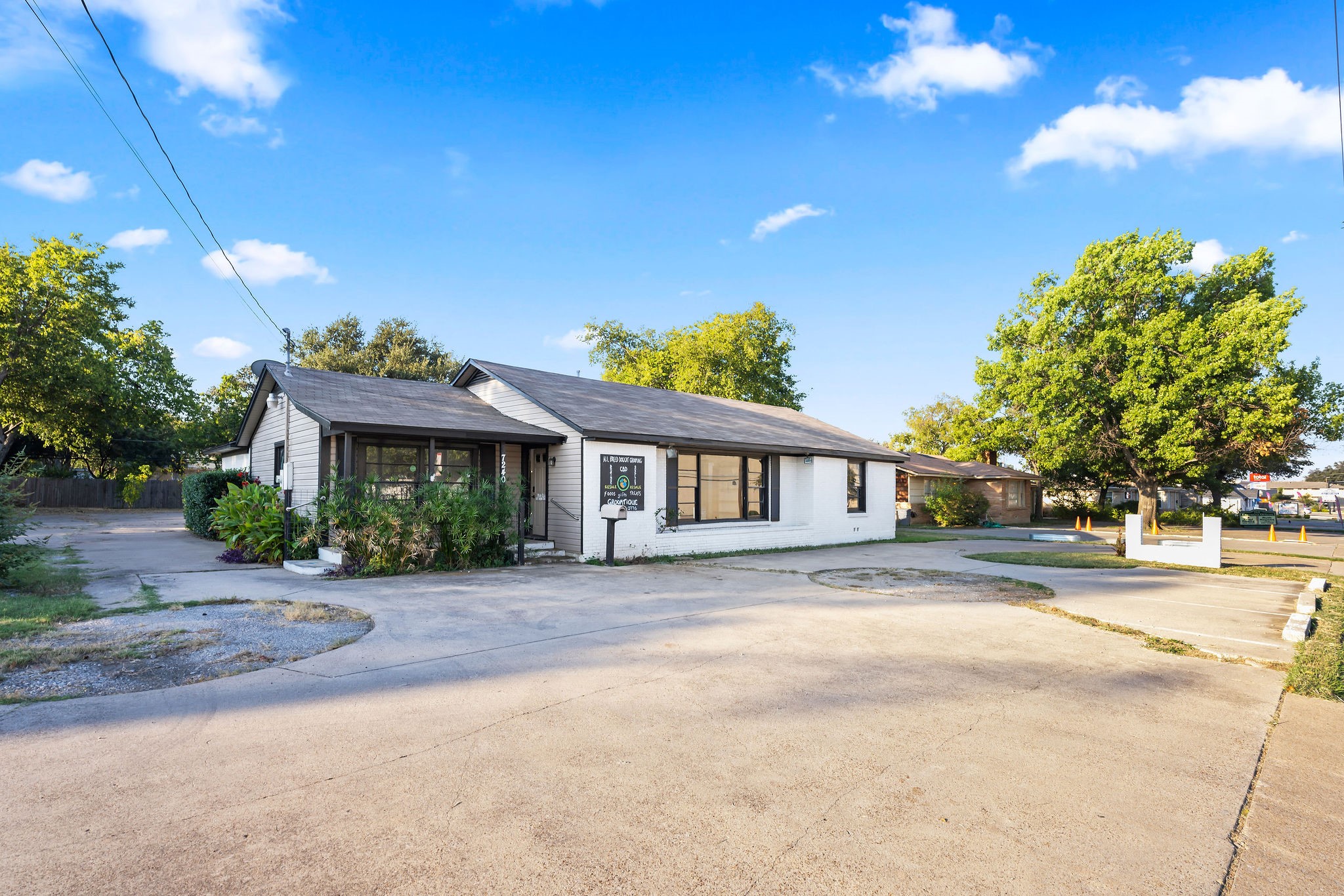 7240 Glenview Drive Richland Hills TX 76180