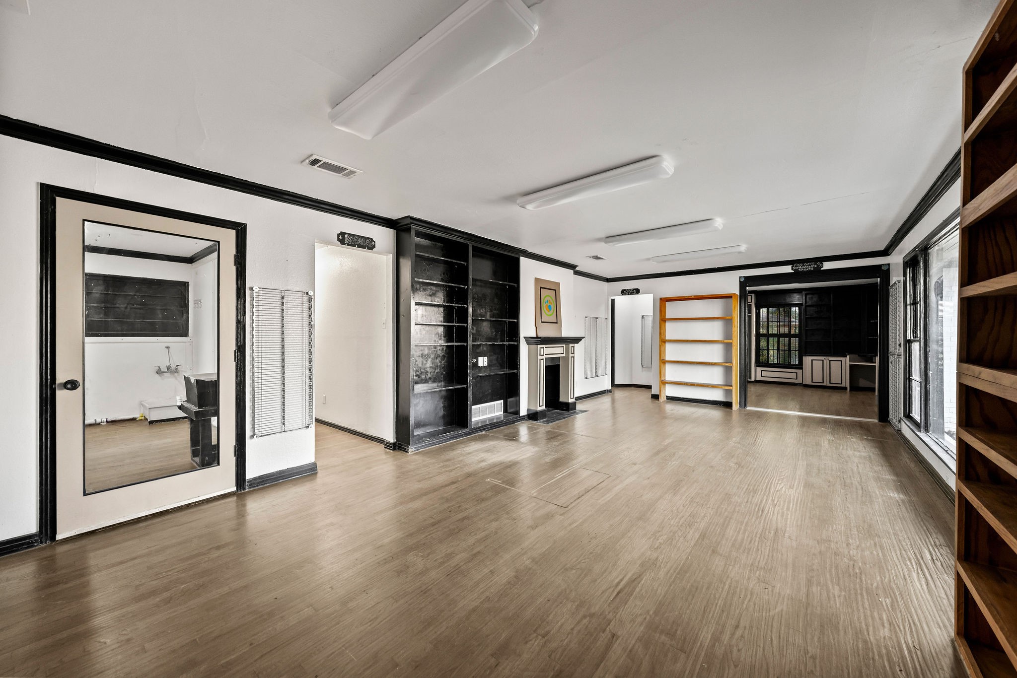 7240 Glenview Drive Richland Hills TX 76180