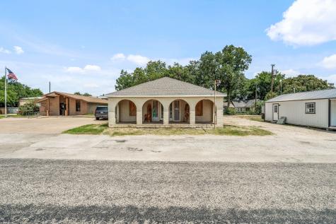 104 W Lipan Drive Lipan TX 76462