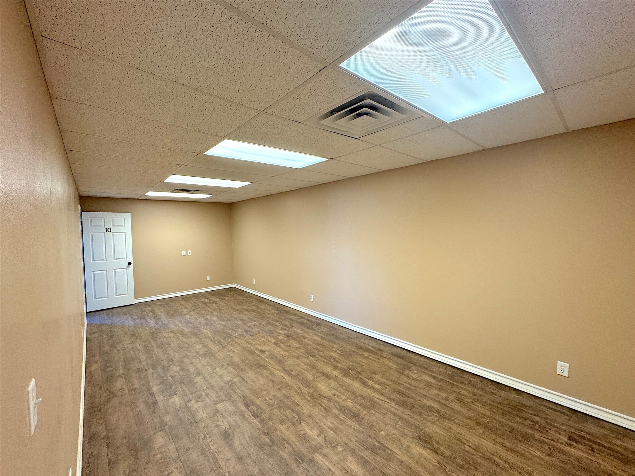 128 N North Church Street Jacksboro TX 76458