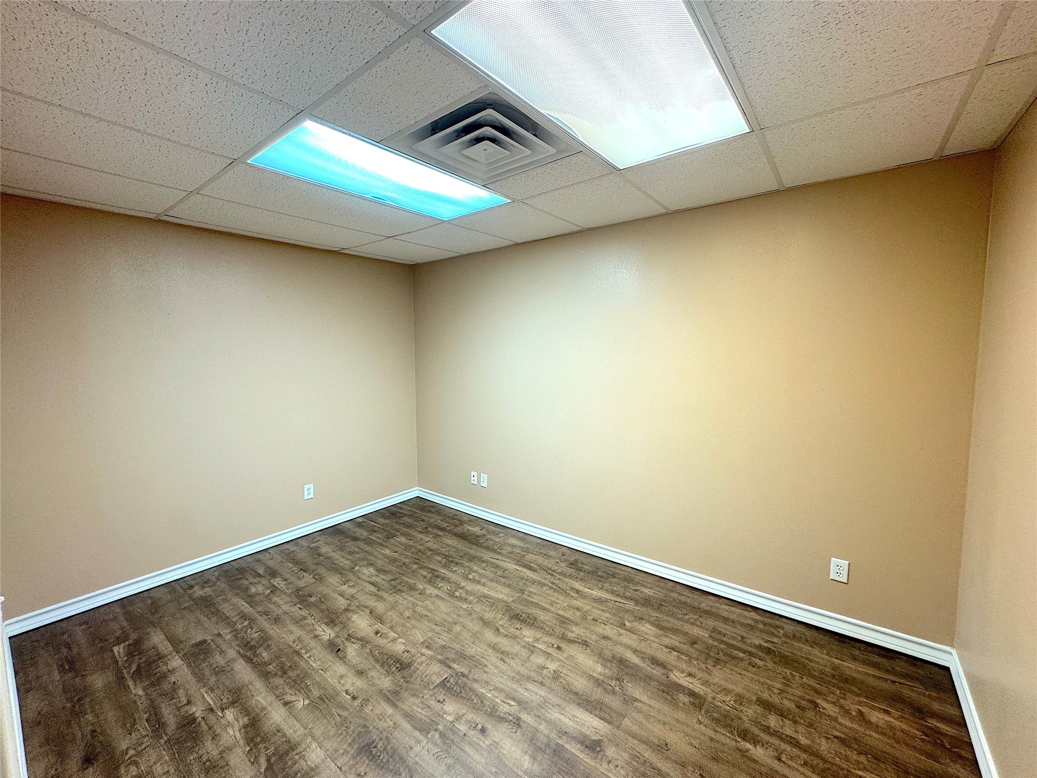 128 N North Church Street Jacksboro TX 76458