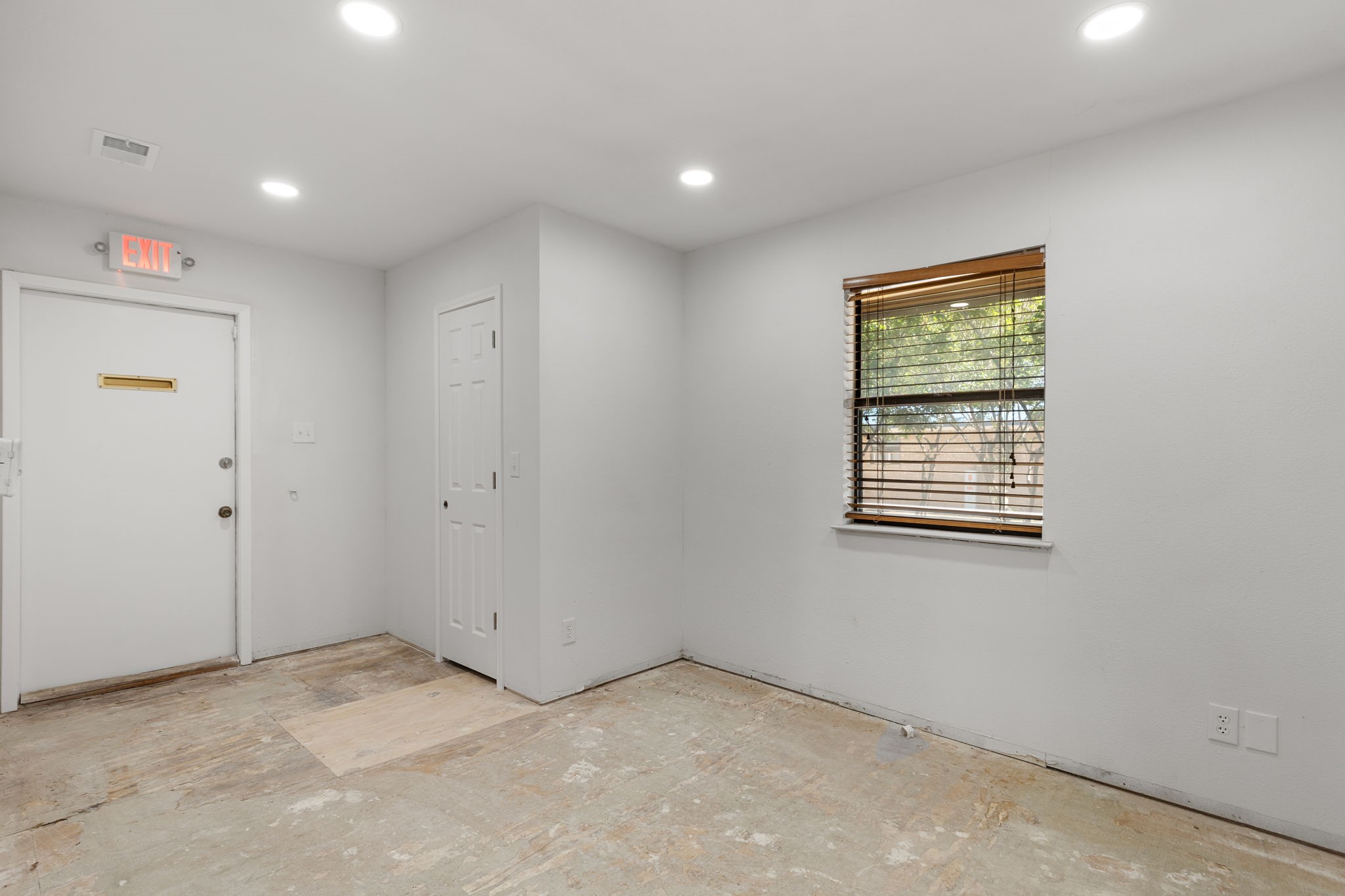 1317 East Graham TX 76450