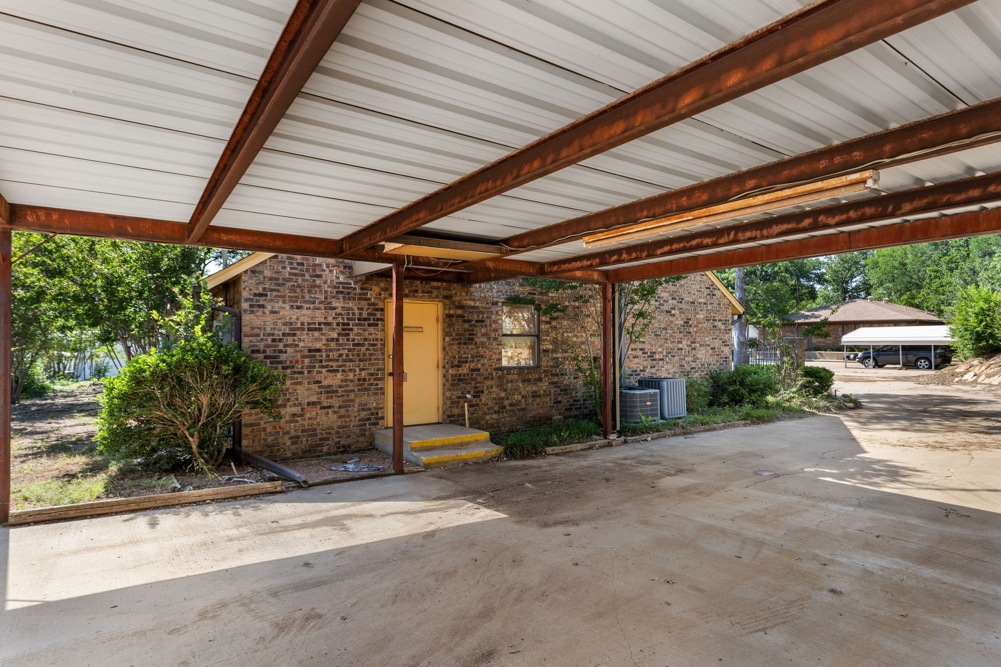 1317 East Graham TX 76450