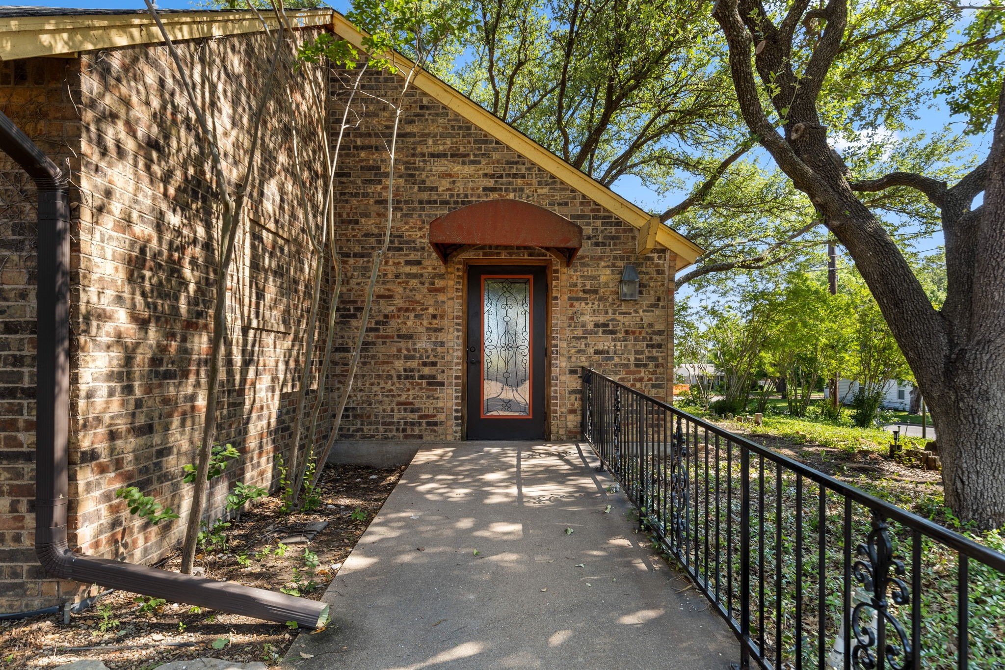 1317 East Graham TX 76450