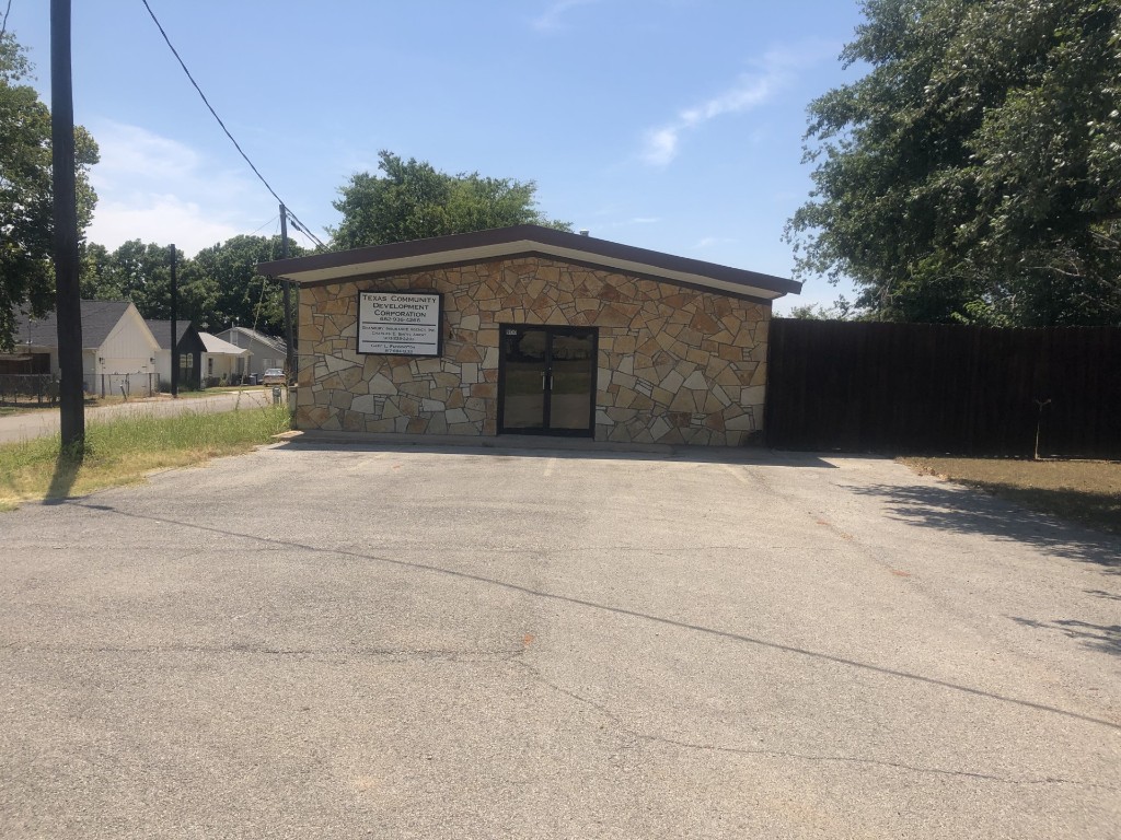 900 N Houston Street Granbury TX 76048
