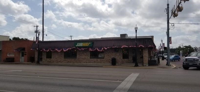 102 N Ellis Groesbeck TX 76642
