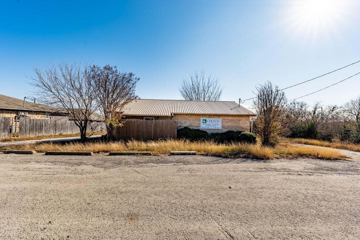 724 S College Street Hamilton TX 76531