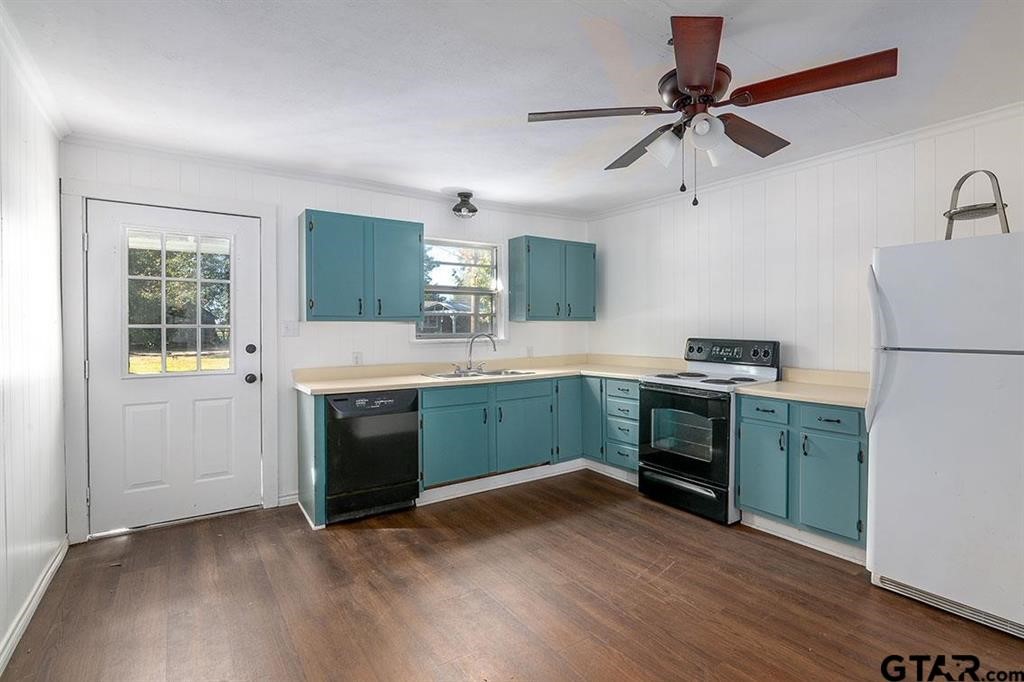 4588 Sh 110 Grand Saline TX 75140