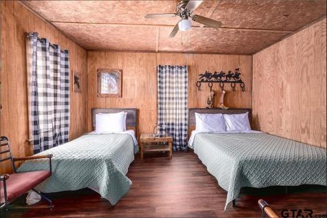 4588 Sh 110 Grand Saline TX 75140