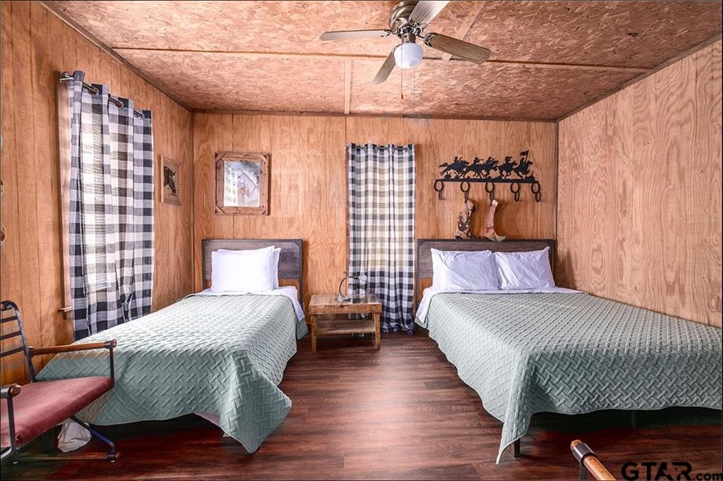 4588 Sh 110 Grand Saline TX 75140