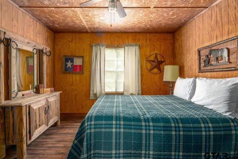 4588 Sh 110 Grand Saline TX 75140