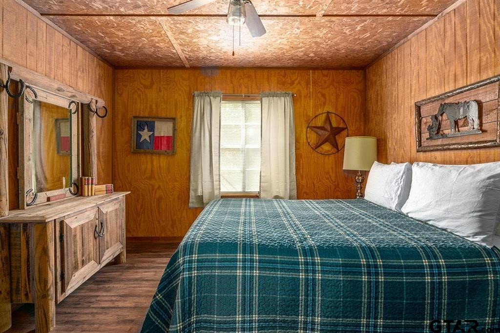 4588 Sh 110 Grand Saline TX 75140