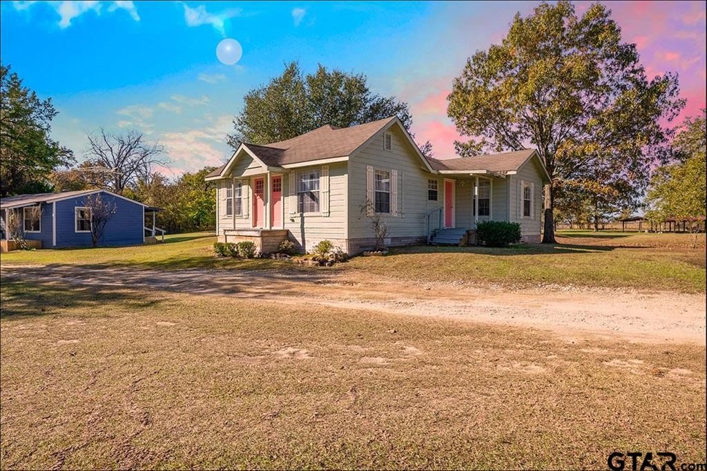 4588 Sh 110 Grand Saline TX 75140