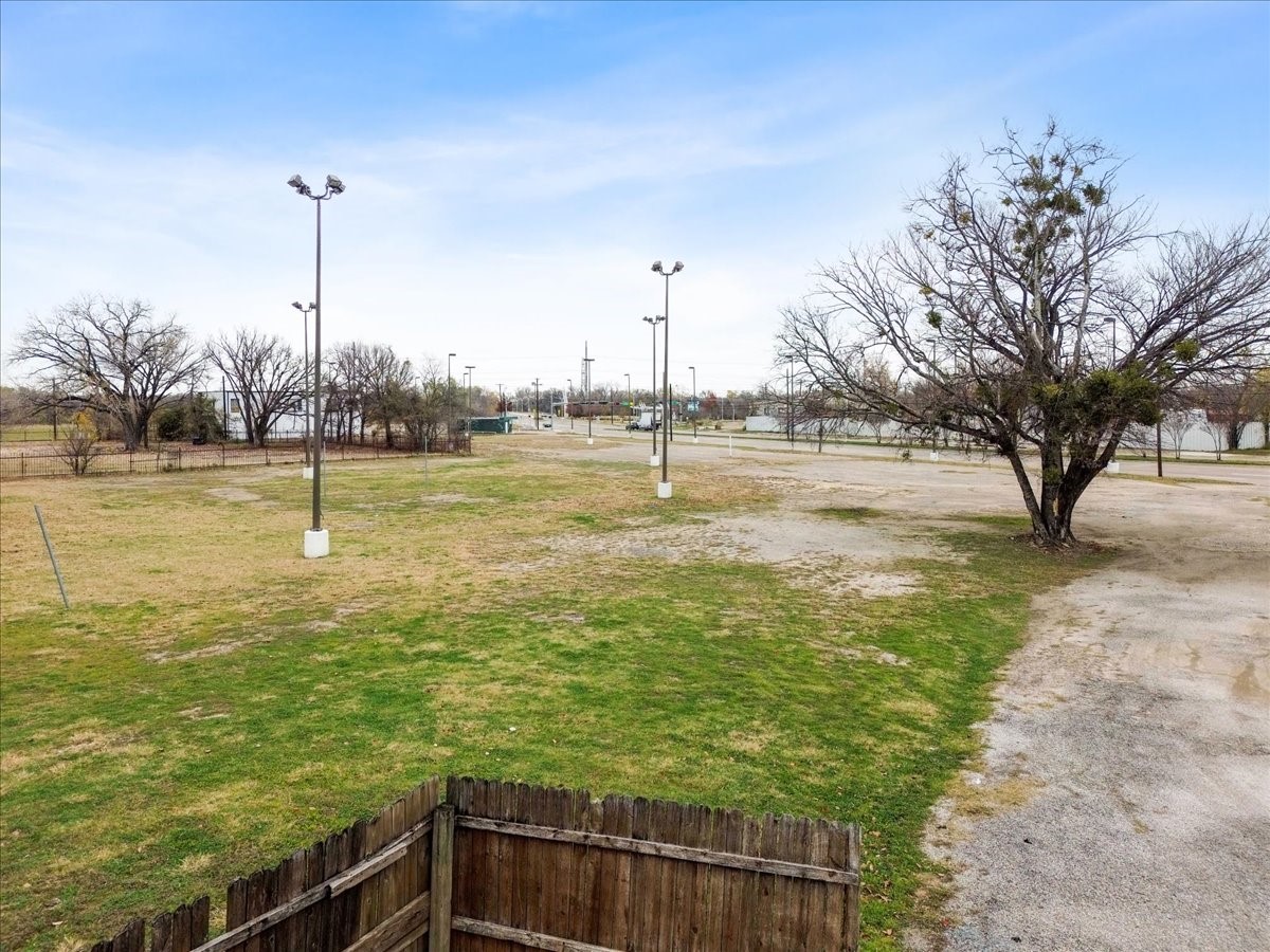 3333 Cedar Crest Boulevard Dallas TX 75203
