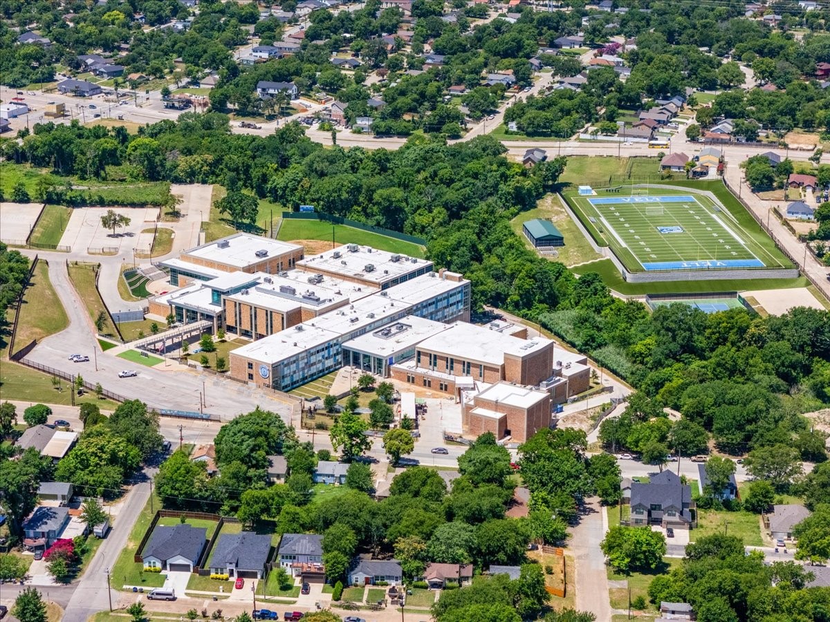3333 Cedar Crest Boulevard Dallas TX 75203