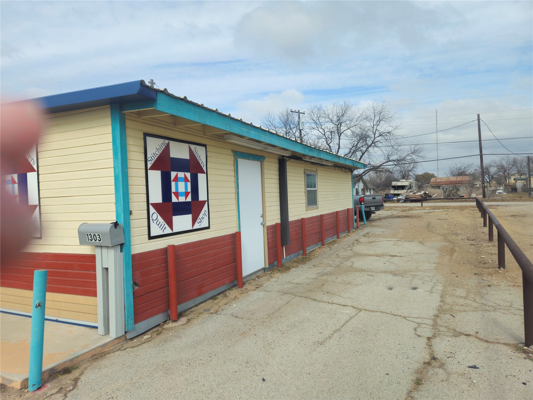 1303 E Central Avenue Comanche TX 76442