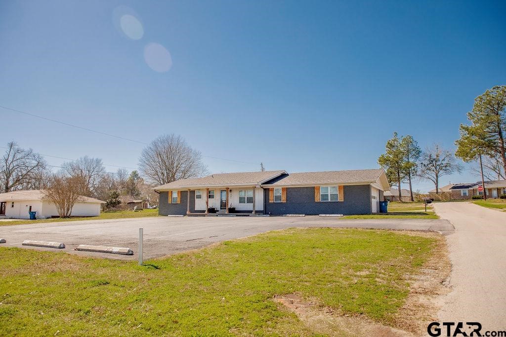 1501 S Main Street Lindale TX 75771
