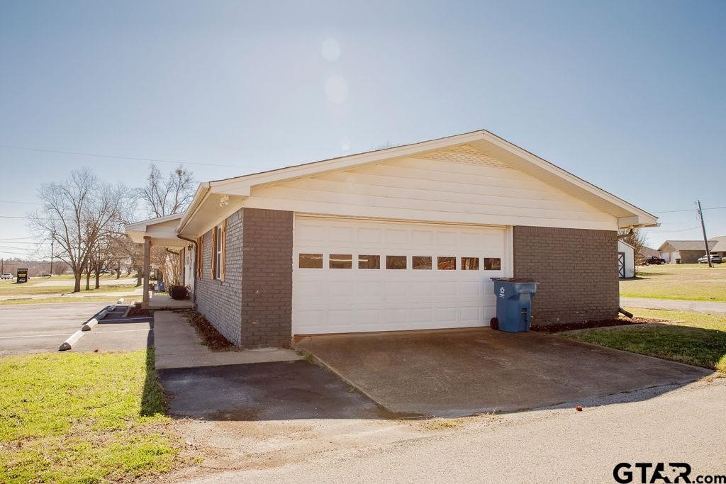 1501 S Main Street Lindale TX 75771