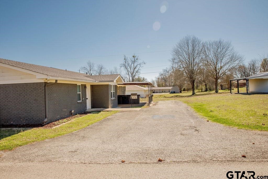 1501 S Main Street Lindale TX 75771