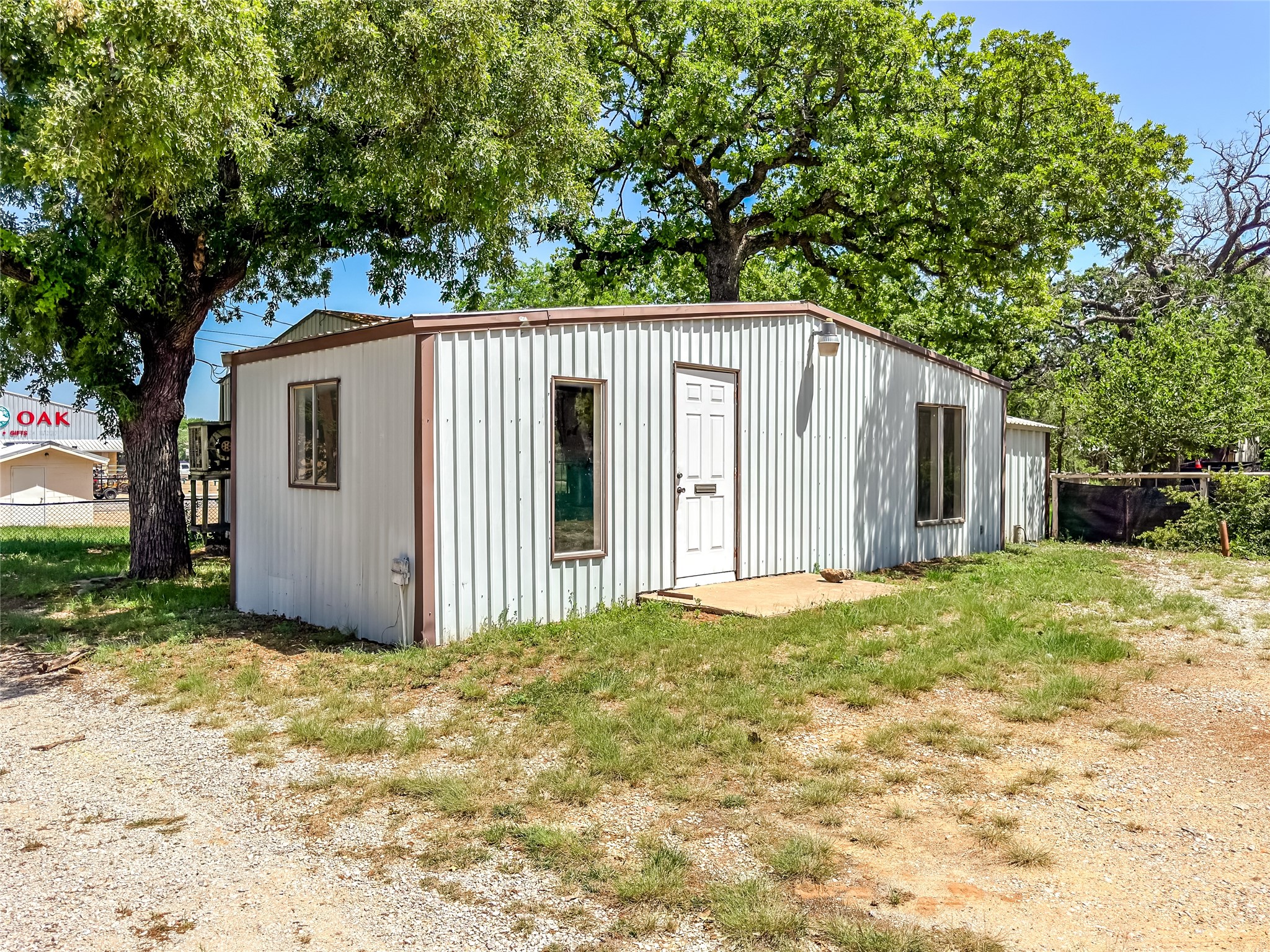 805 W Commerce Street Eastland TX 76448
