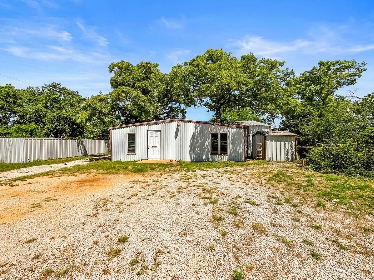 805 W Commerce Street Eastland TX 76448