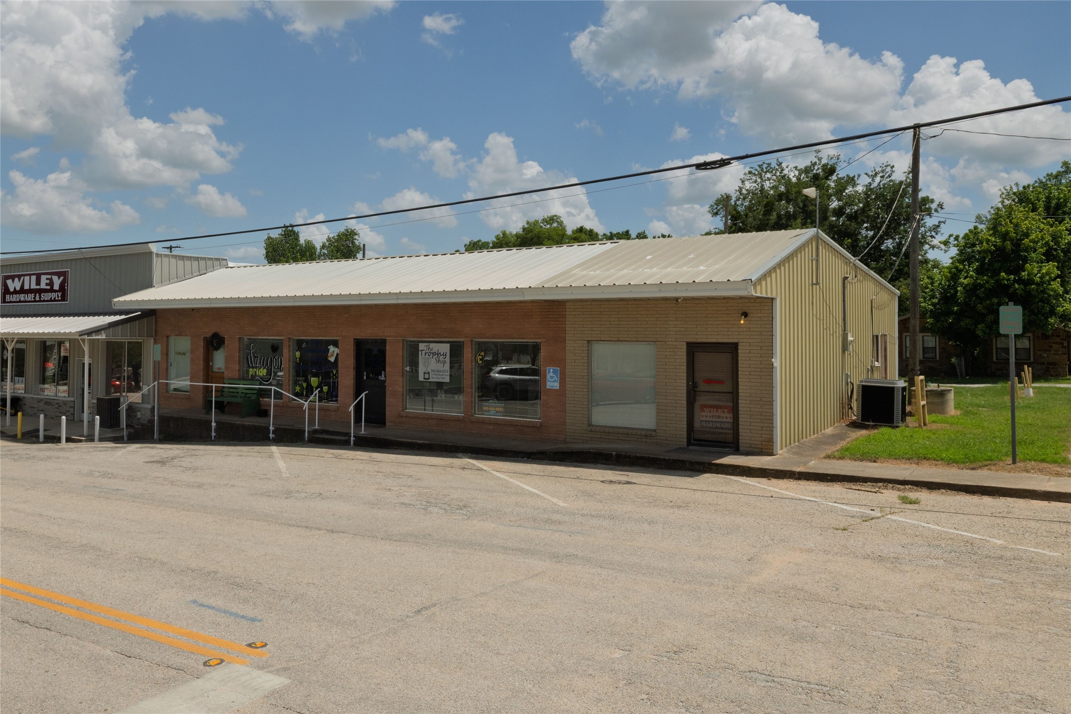 113 W Decatur Street Chico TX 76431